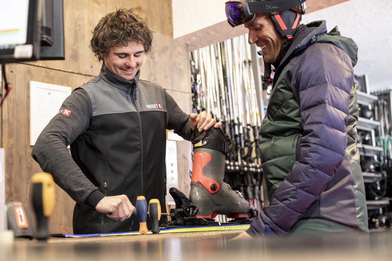 Rent a ski do 55% popusta, SKISET vodeći lider za najam ski opreme na skijalištima